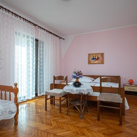 Apartments And Rooms With Parking Space Zubovici, Pag - 16063 Exterior photo